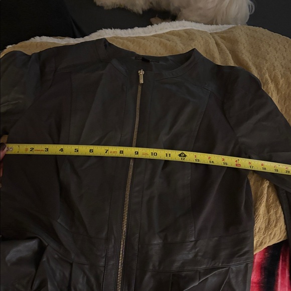 Leather jacket - Picture 10 of 11